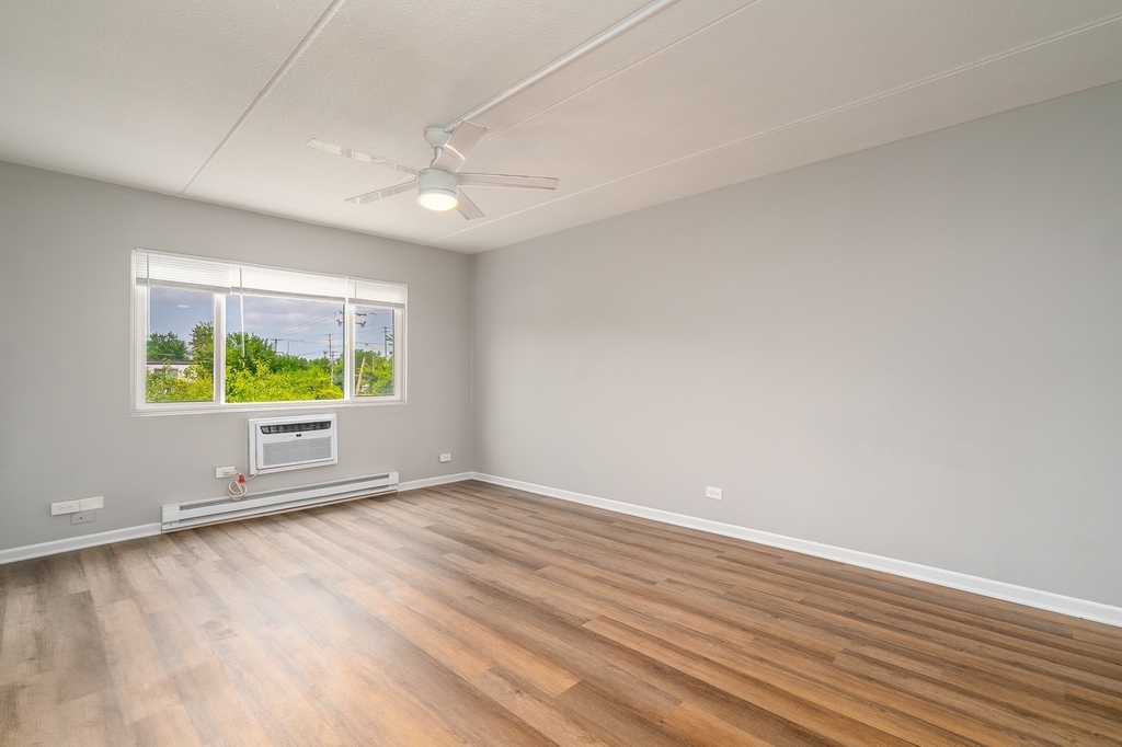 315 W Kimbell Avenue - Photo 8