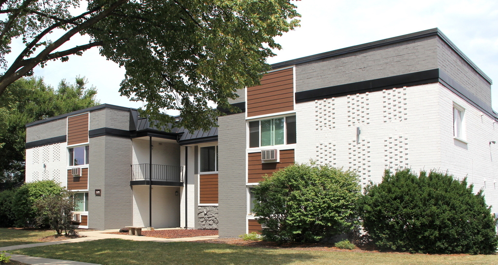 315 W Kimbell Avenue - Photo 0