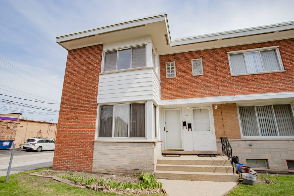 4852 Carol Street - Photo 0