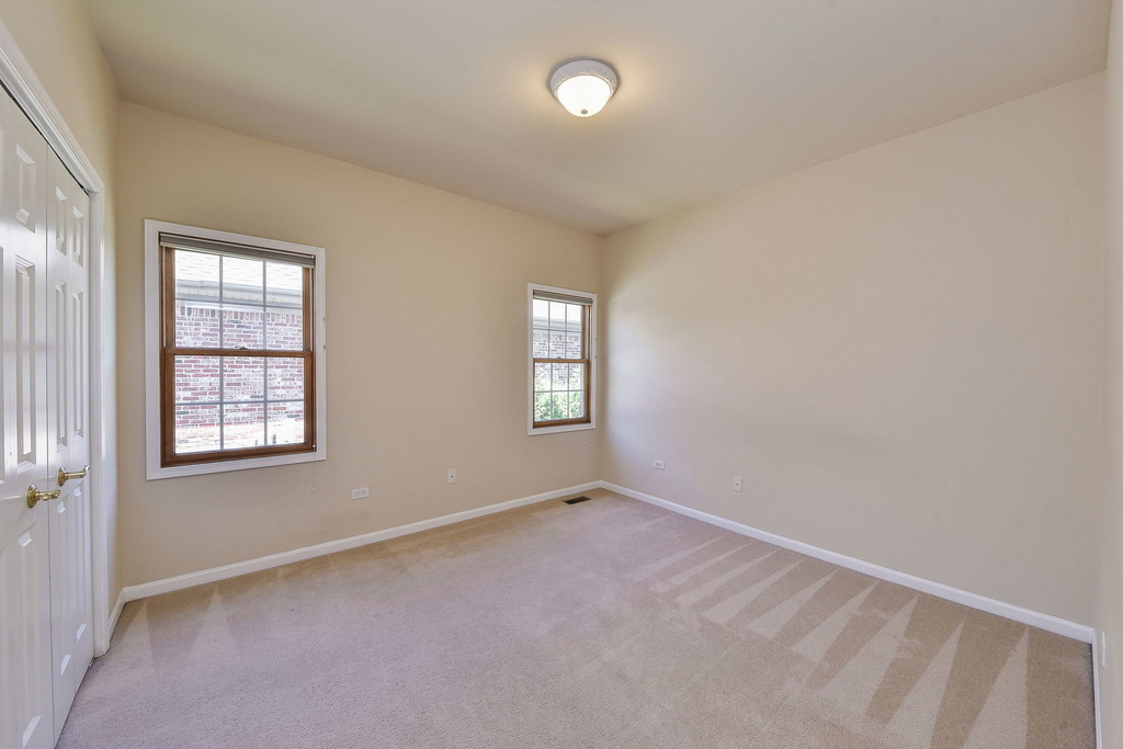 4n382 Mark Twain Street - Photo 9