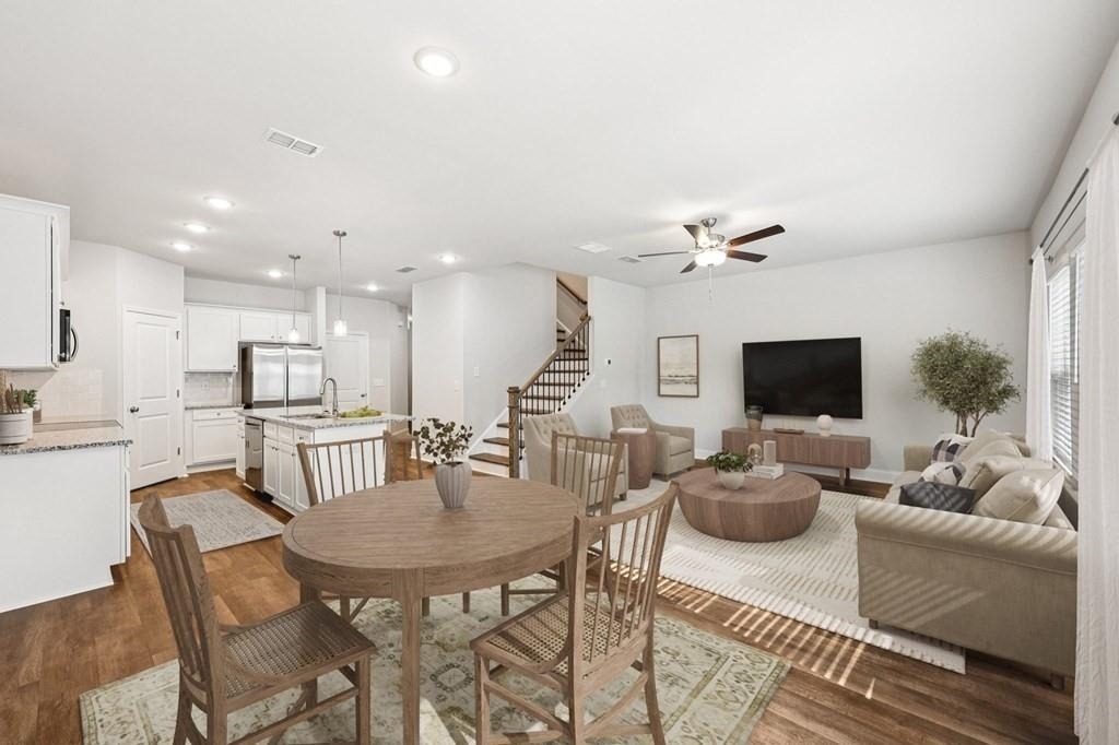 352 Stately Oaks Court - Photo 8