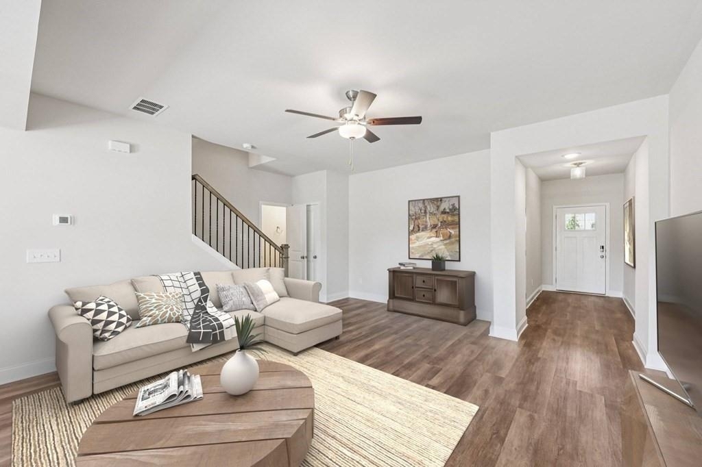 352 Stately Oaks Court - Photo 8