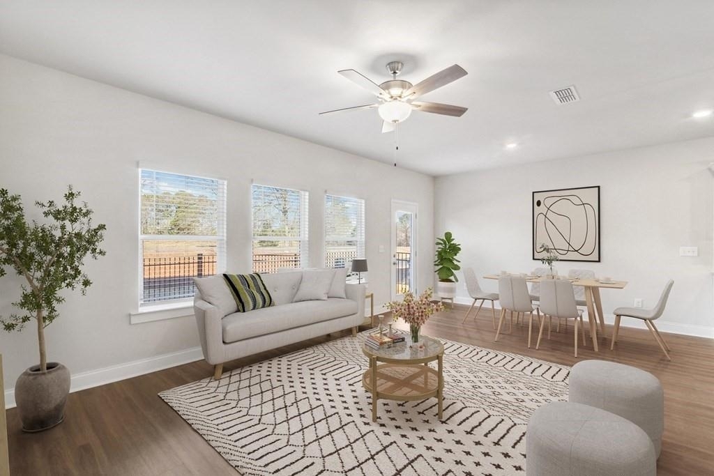 352 Stately Oaks Court - Photo 4