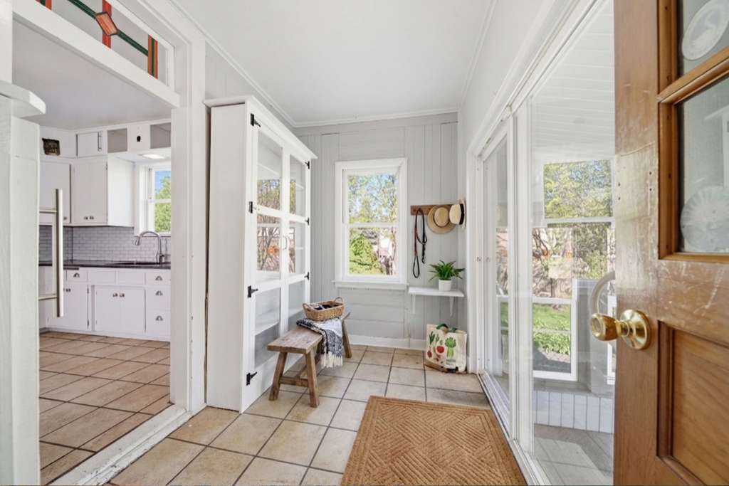 2261 136th Street - Photo 8