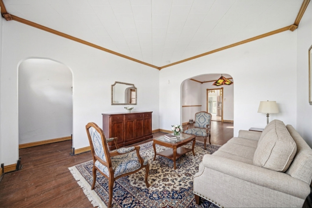 2261 136th Street - Photo 2