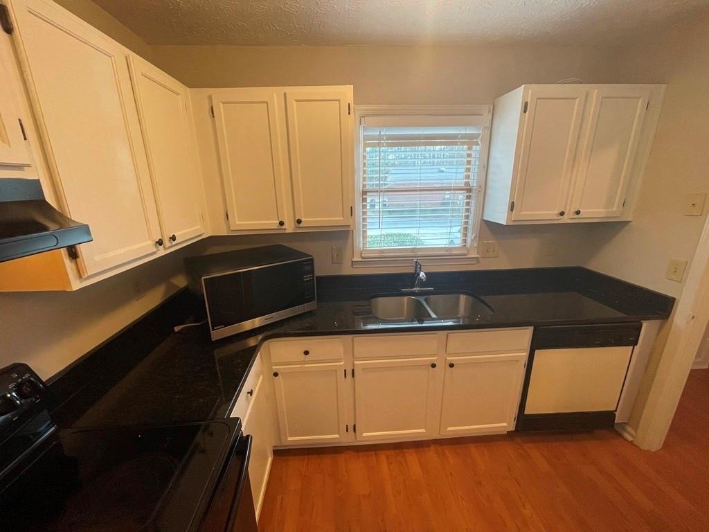 2906 Webb Bridge Road - Photo 2