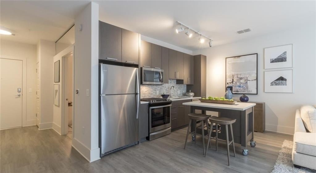 95 8th Street Nw - Photo 2