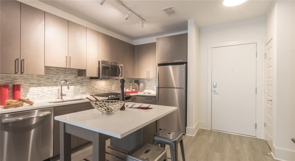 95 8th Street Nw - Photo 1