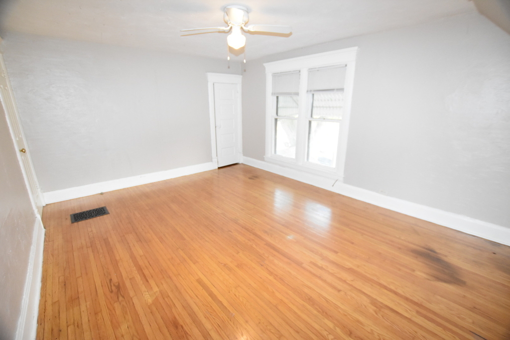 338 Marion Avenue - Photo 4