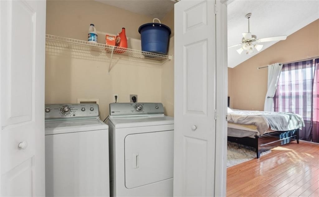 205 Oak Grove - Photo 9