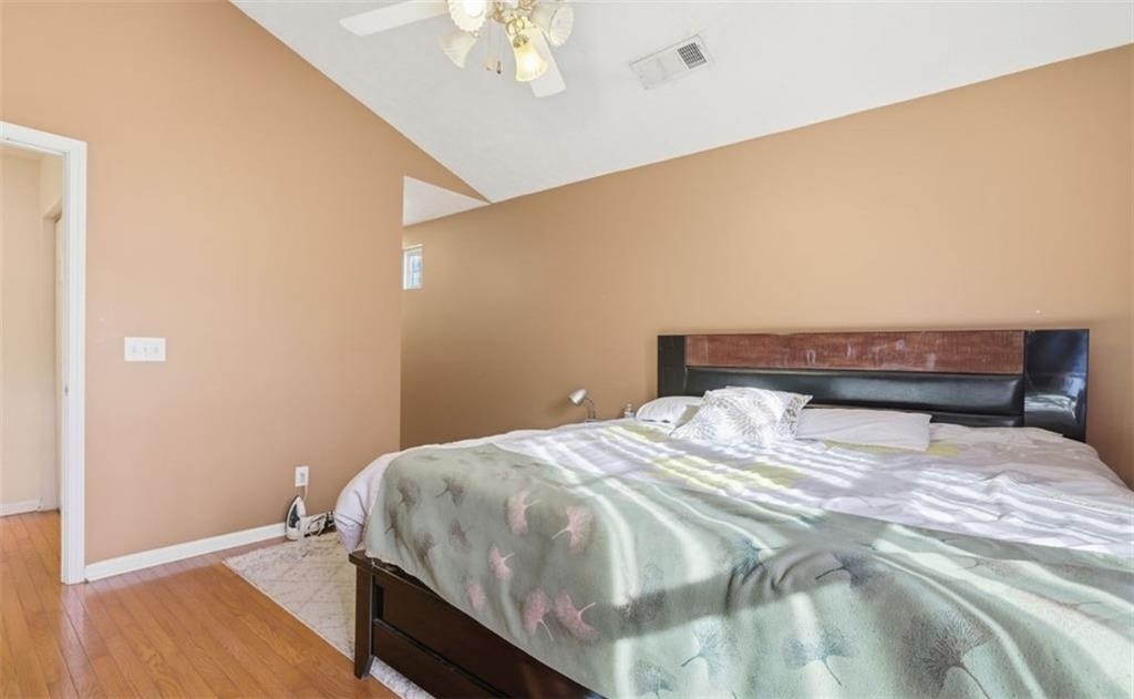 205 Oak Grove - Photo 8
