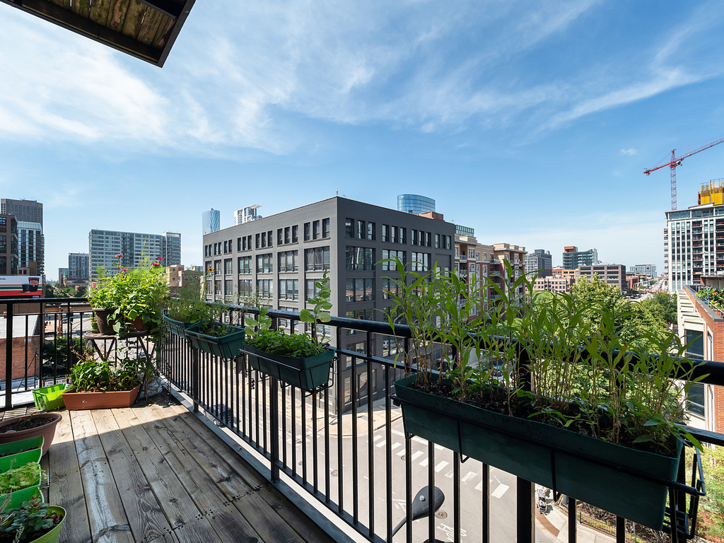 616 W Fulton Street - Photo 23