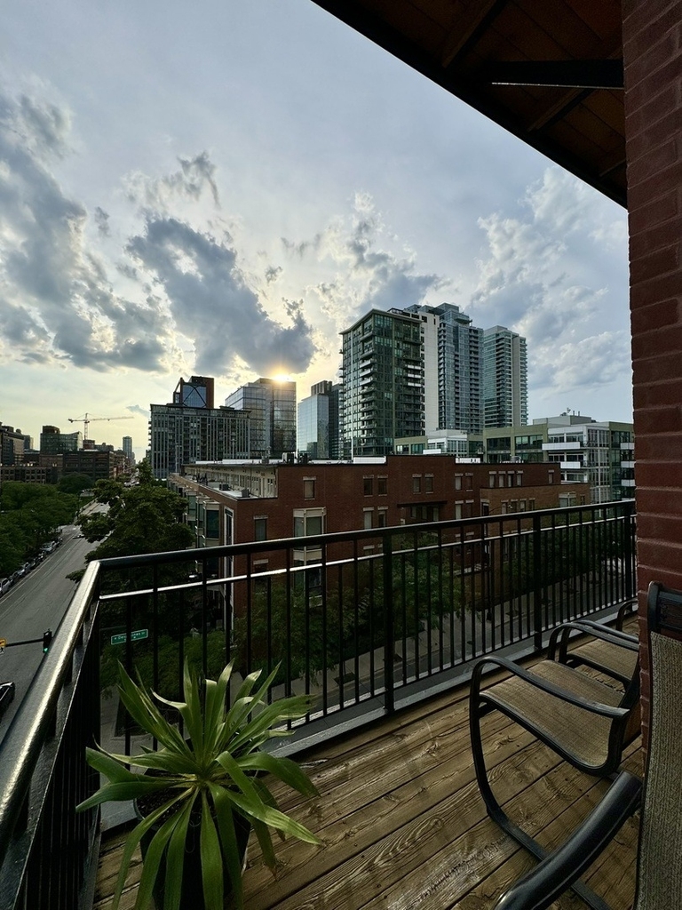 616 W Fulton Street - Photo 28