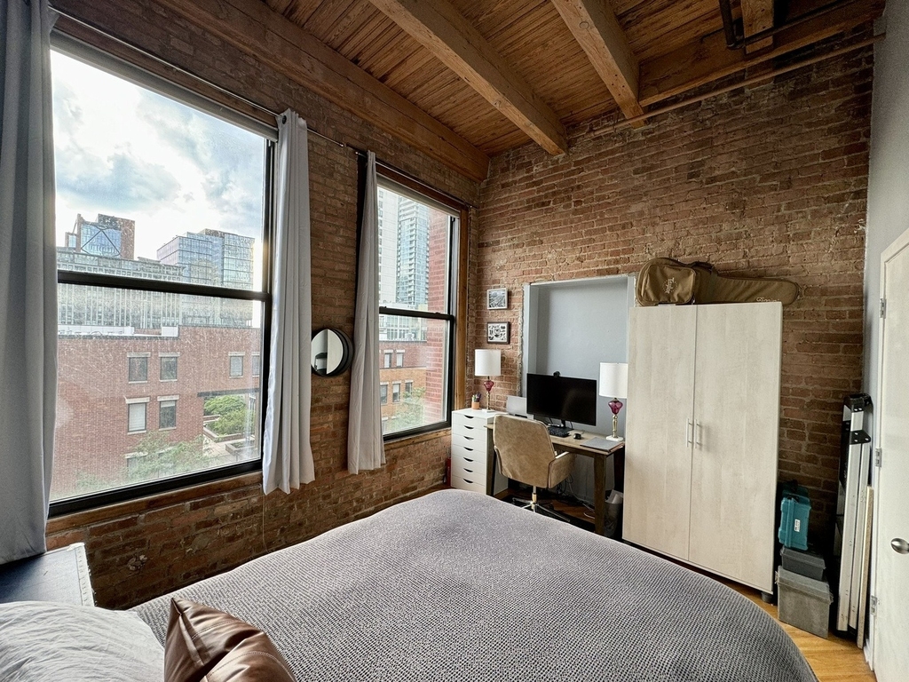 616 W Fulton Street - Photo 19