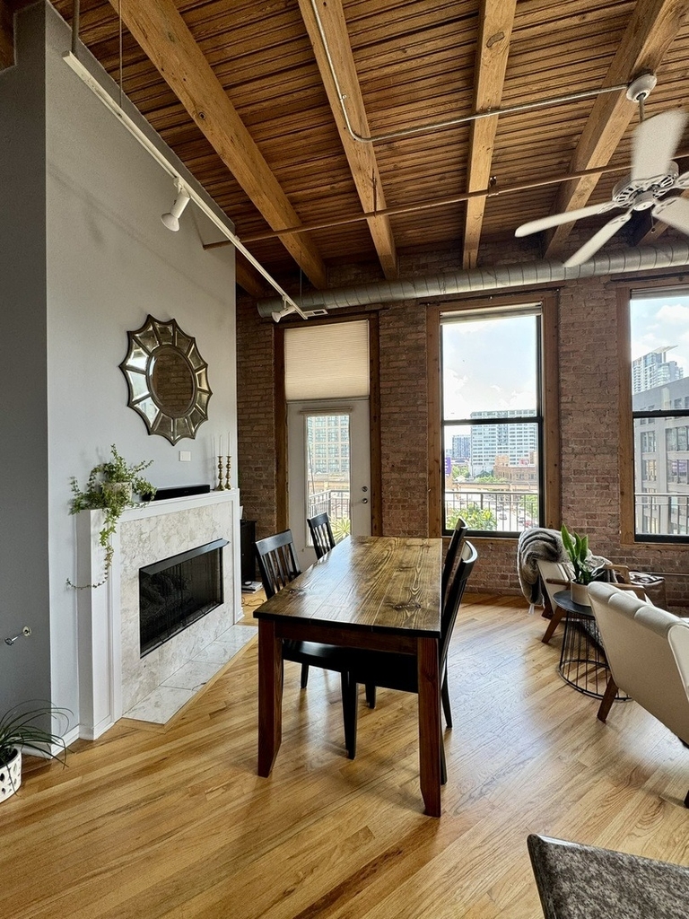 616 W Fulton Street - Photo 6