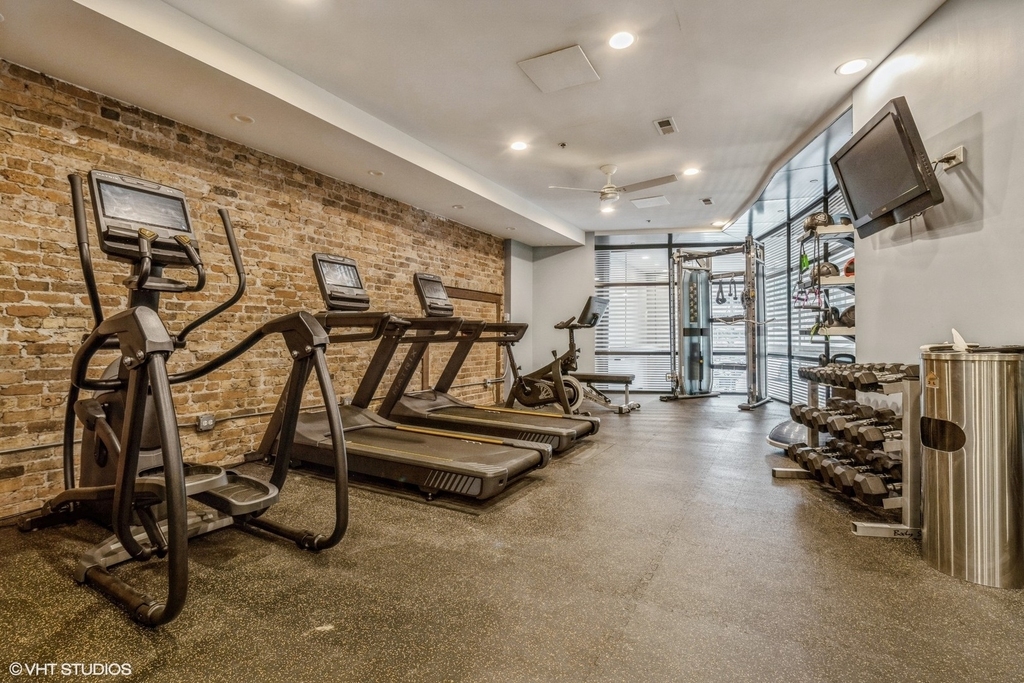 616 W Fulton Street - Photo 29
