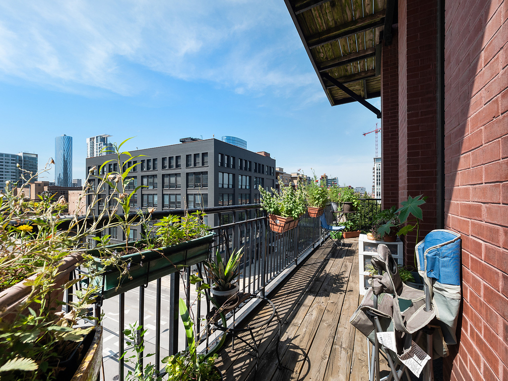 616 W Fulton Street - Photo 22