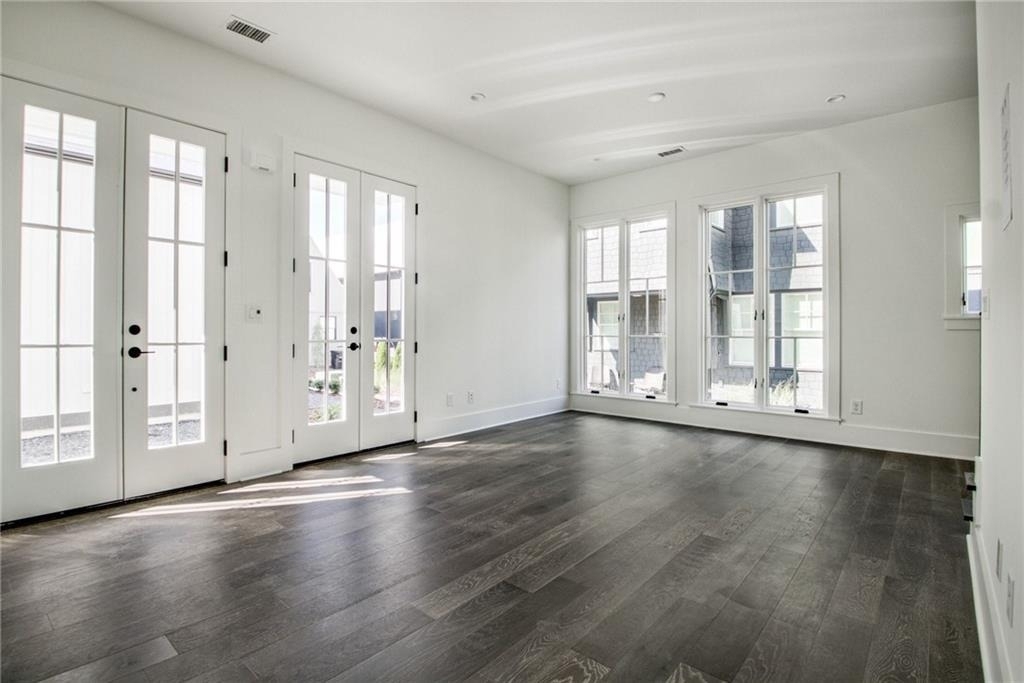 135 Carlyle Lane - Photo 5