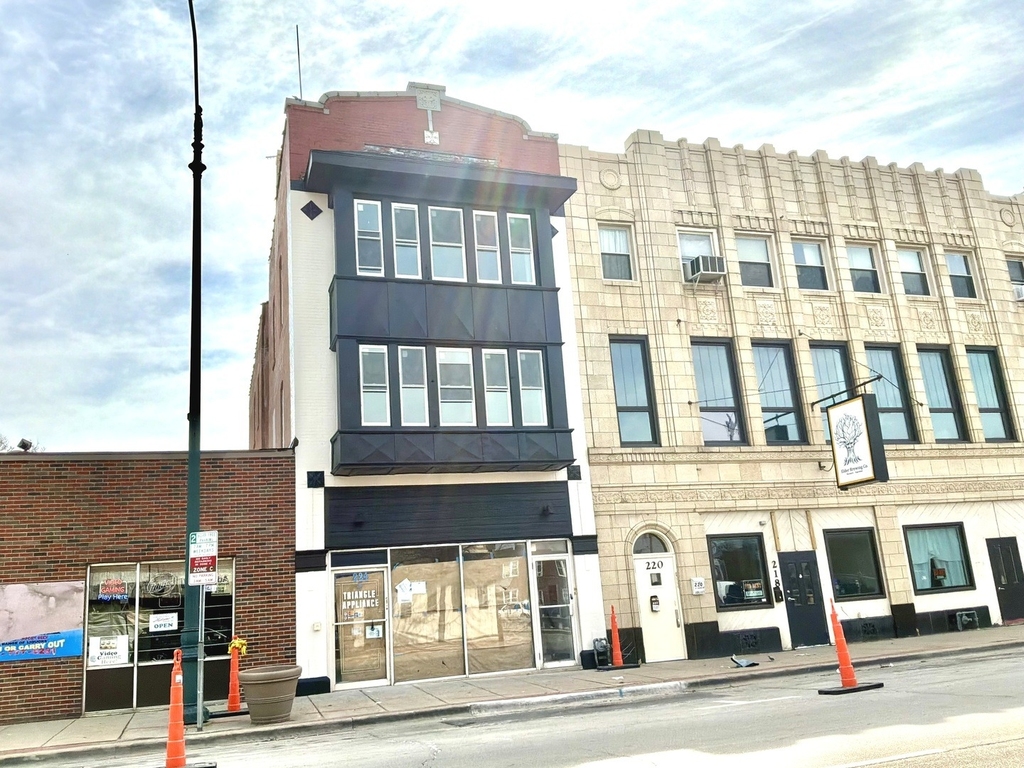 224 E Cass Street - Photo 0