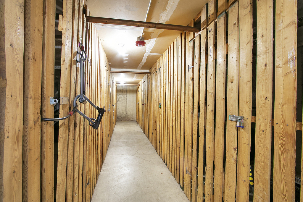 1002 Castilian Court - Photo 18
