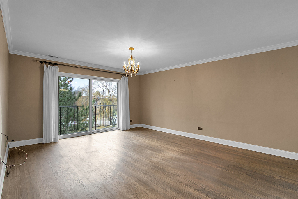 1002 Castilian Court - Photo 2