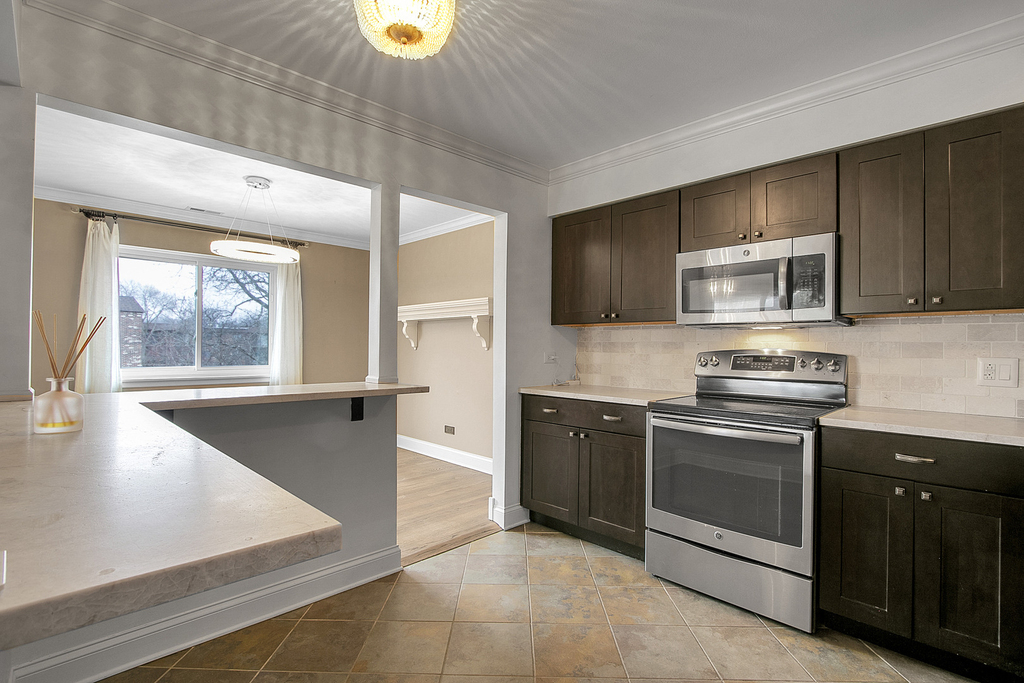 1002 Castilian Court - Photo 6