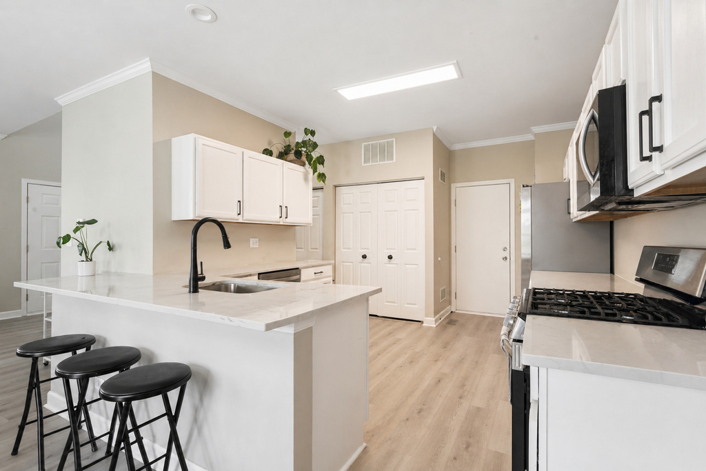 206 Madison Drive - Photo 5