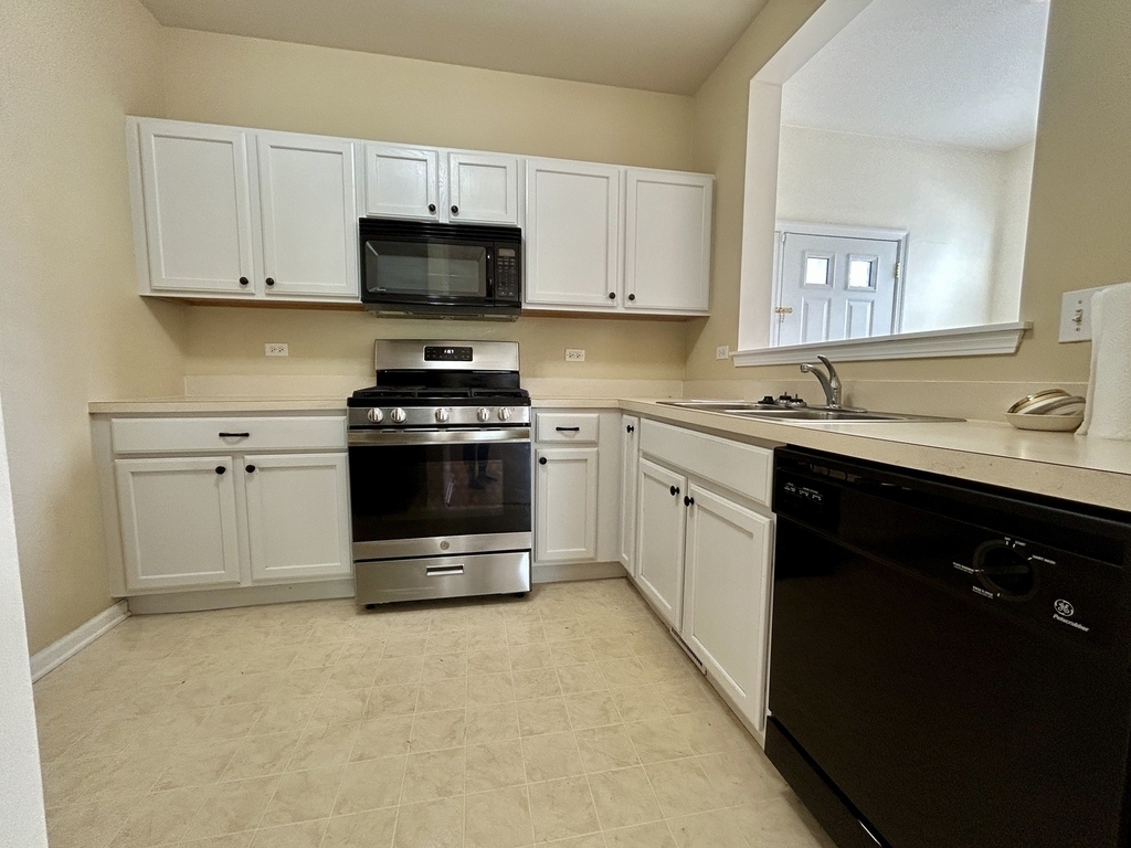 3165 Falling Waters Lane - Photo 7