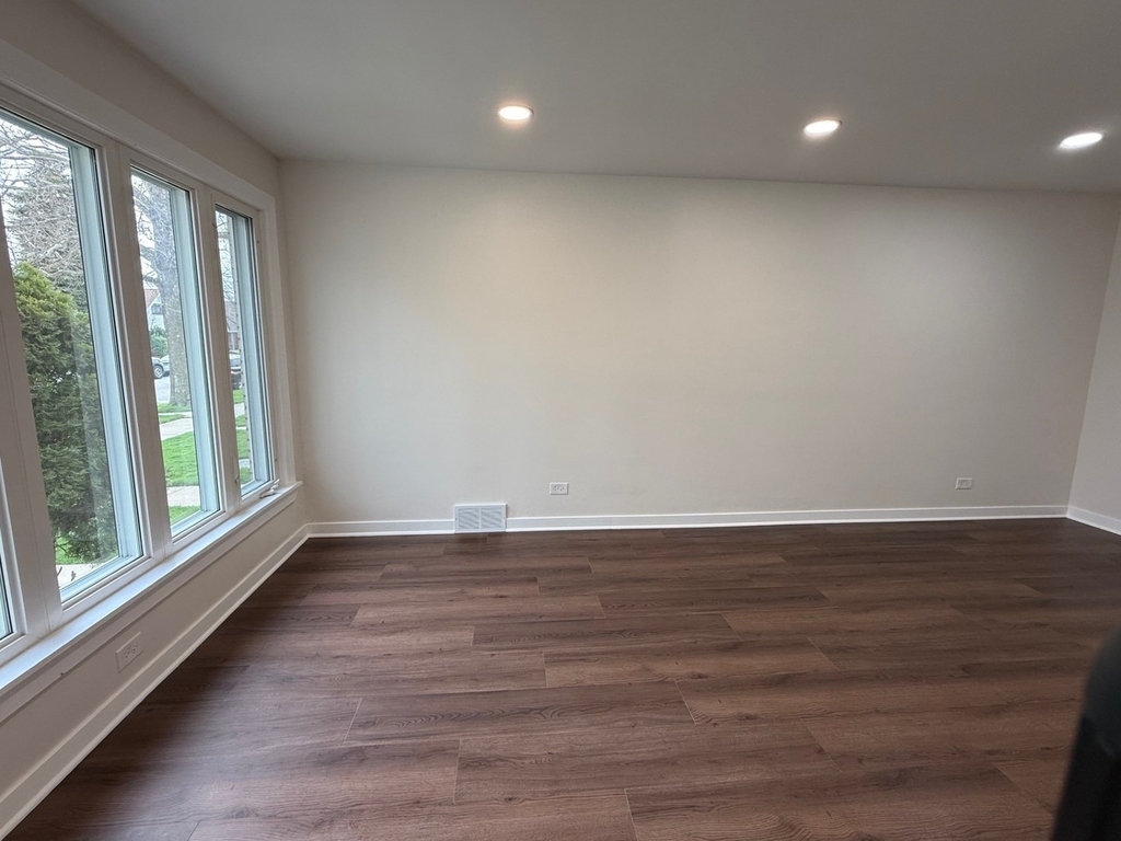 5822 W 64th Place - Photo 4