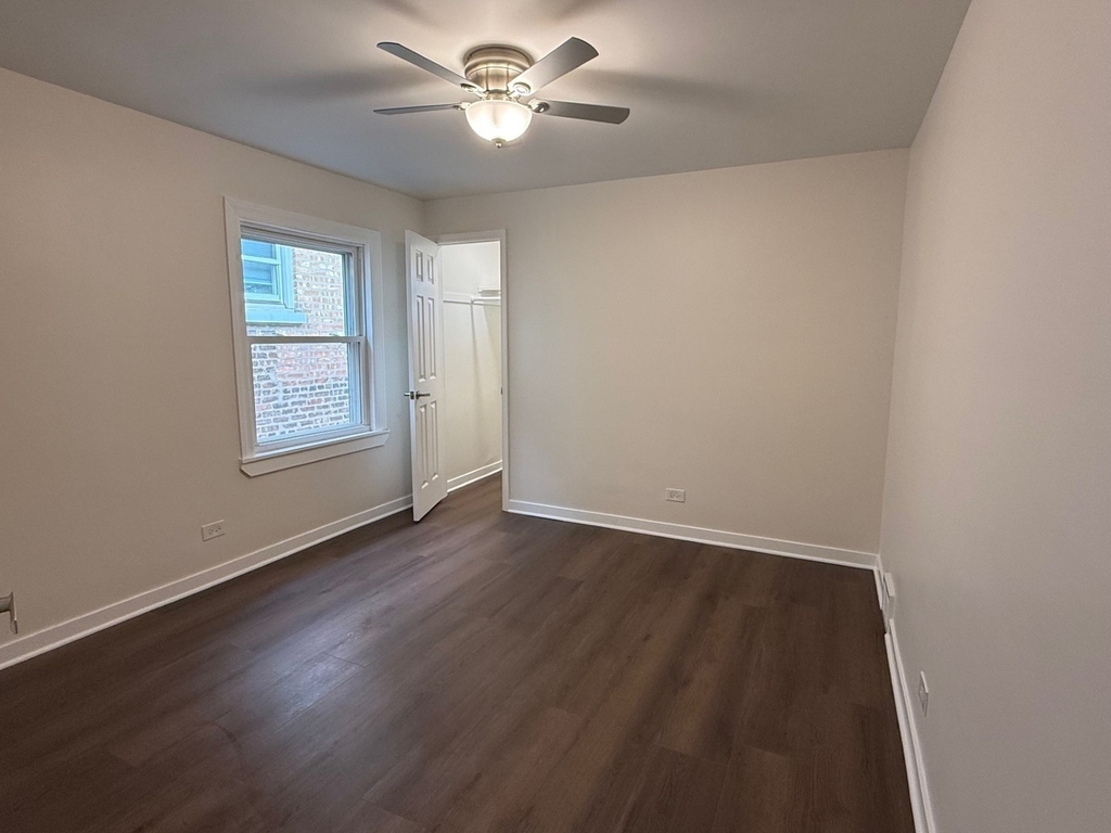 5822 W 64th Place - Photo 8