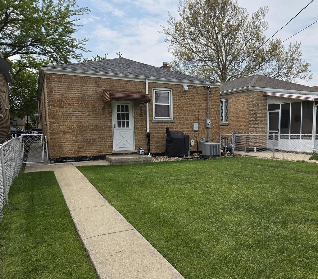 5822 W 64th Place - Photo 16