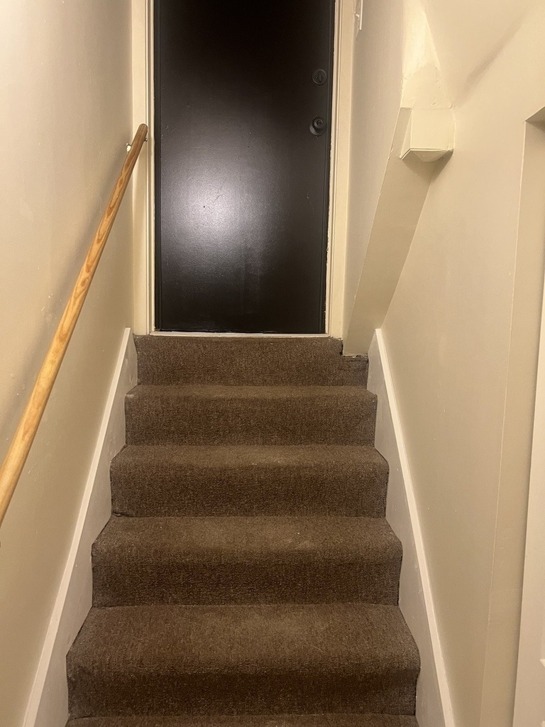 8235 S Vernon Avenue - Photo 2