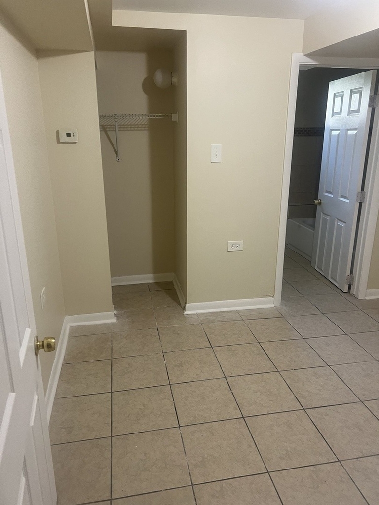8235 S Vernon Avenue - Photo 10