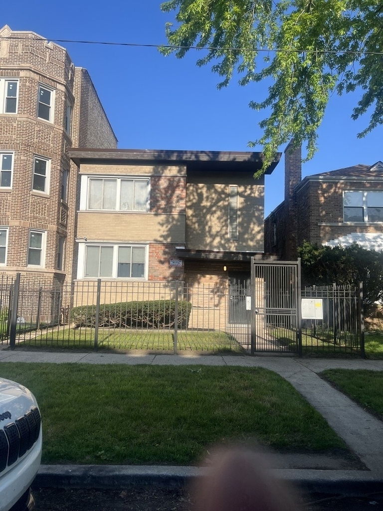8235 S Vernon Avenue - Photo 1