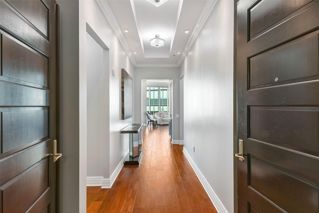 801 E Beach Drive - Photo 2