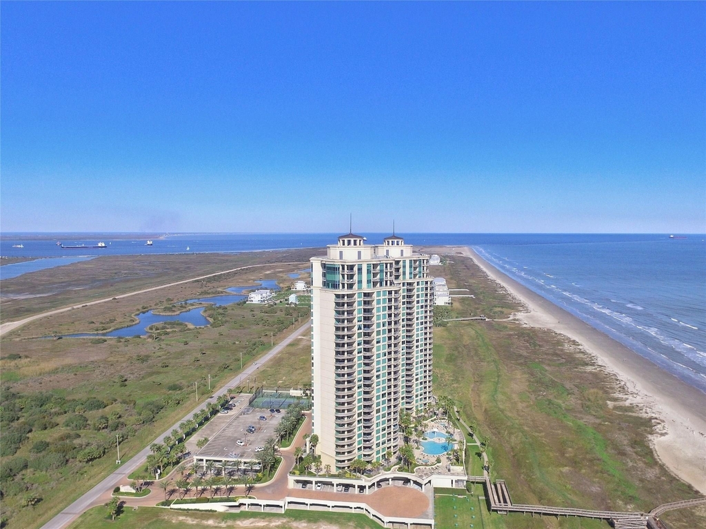 801 E Beach Drive - Photo 1