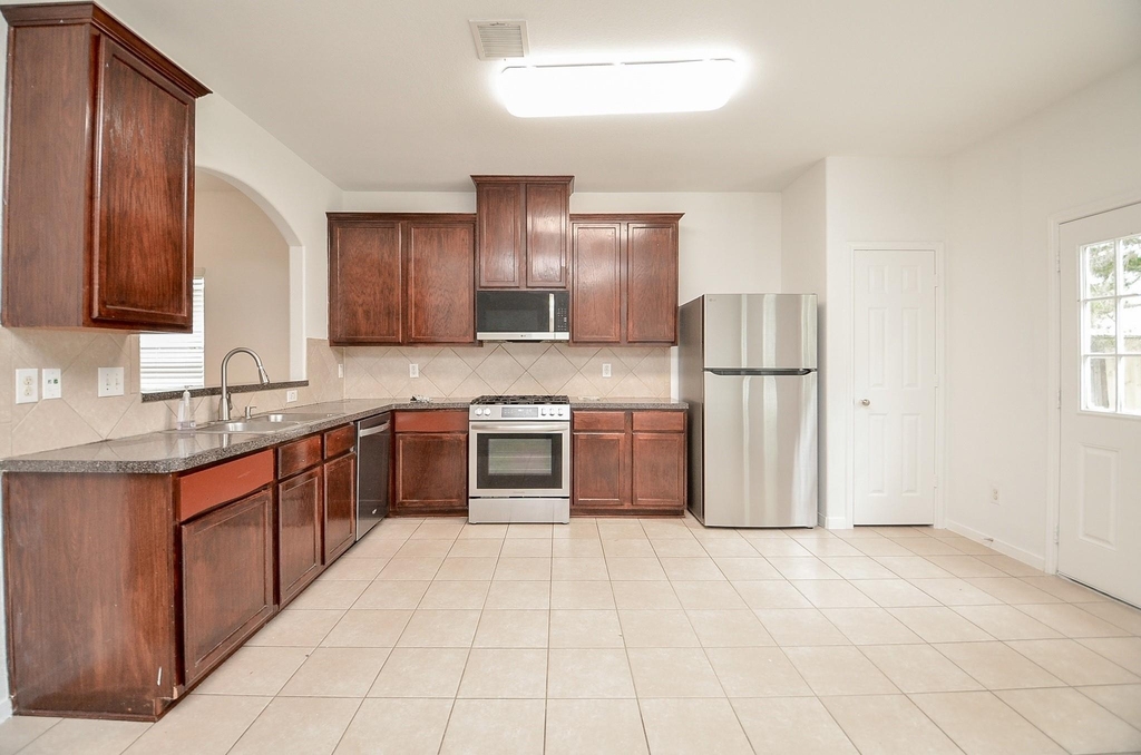 21723 Britton Hill Way - Photo 16