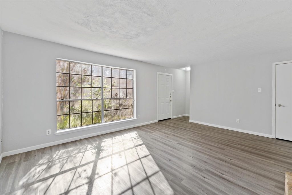 4154 Belle Park Drive - Photo 2