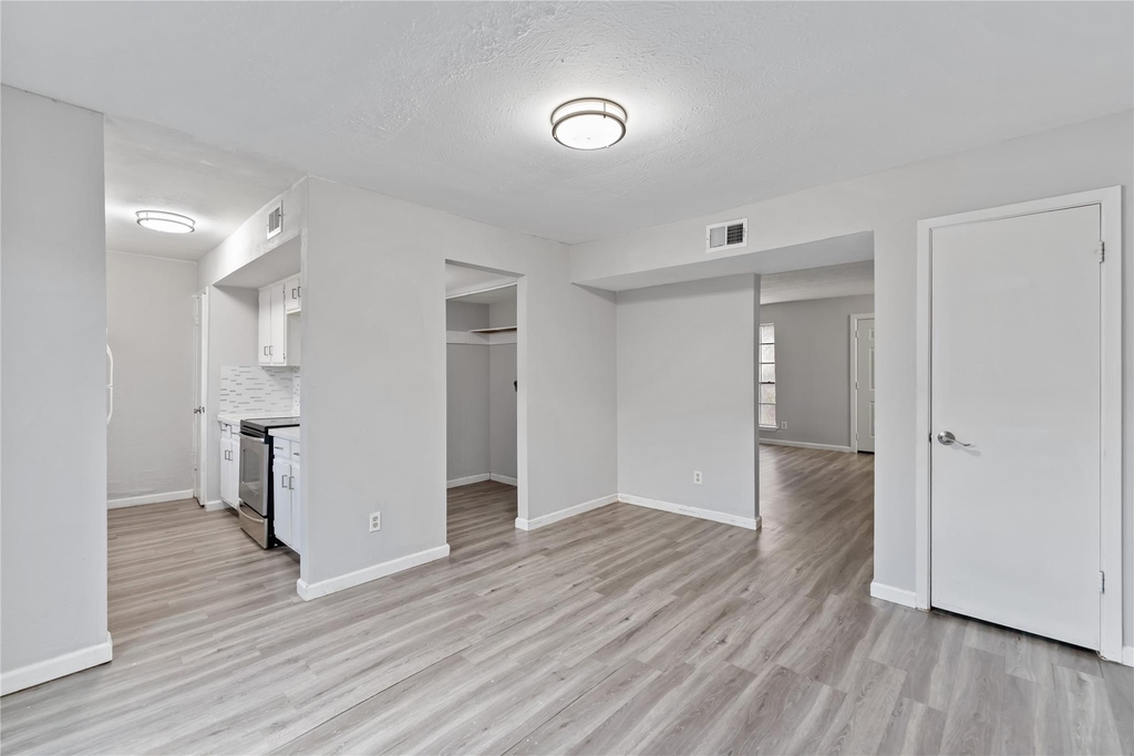 4154 Belle Park Drive - Photo 7
