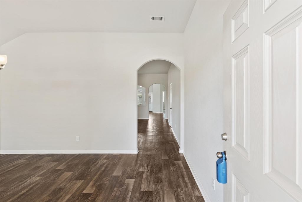 5126 Chester Springs Lane - Photo 3