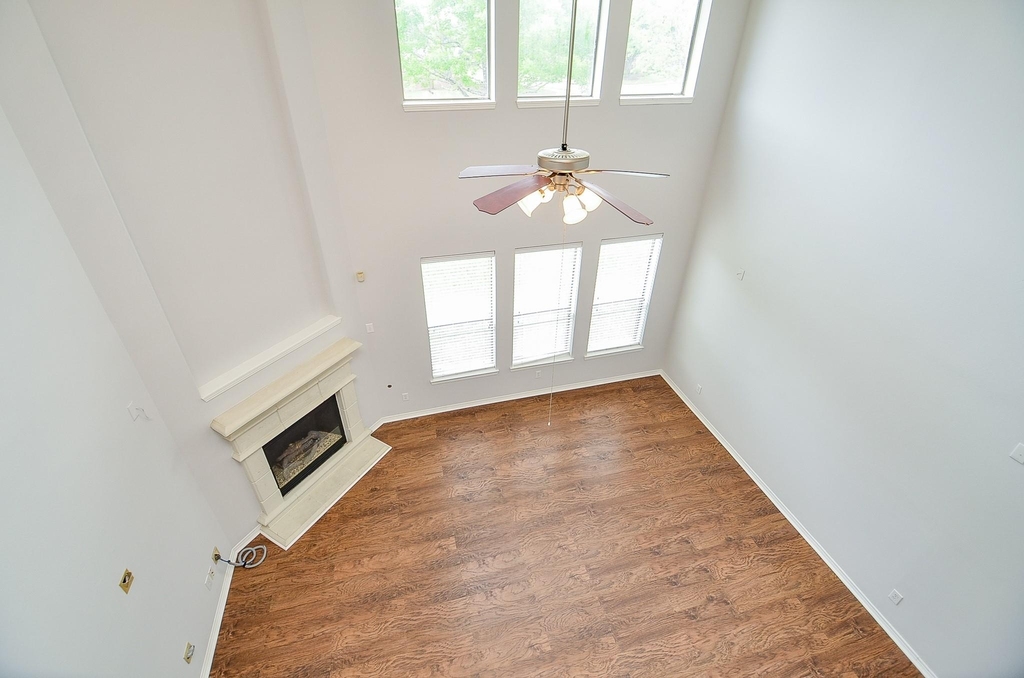 3911 Fallsbrook Court - Photo 18