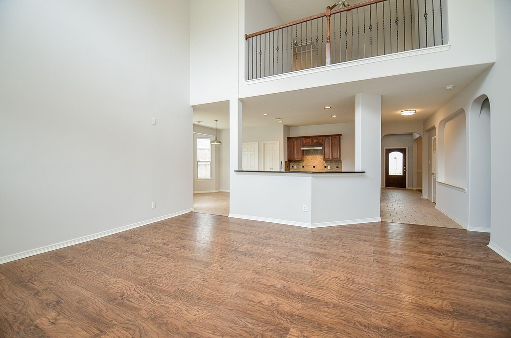 3911 Fallsbrook Court - Photo 8