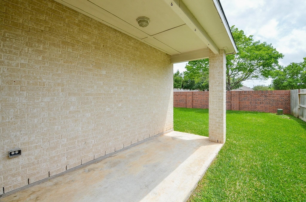 3911 Fallsbrook Court - Photo 27