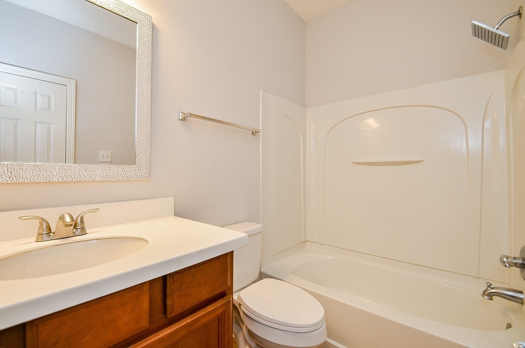 3911 Fallsbrook Court - Photo 26