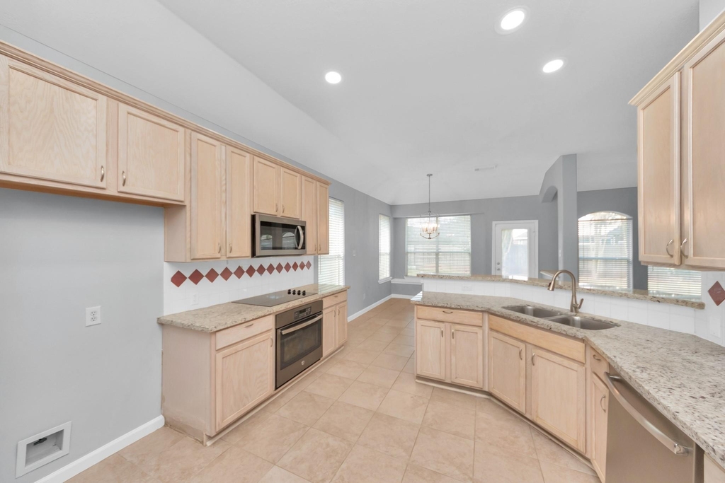 1819 Misty Falls Lane - Photo 8