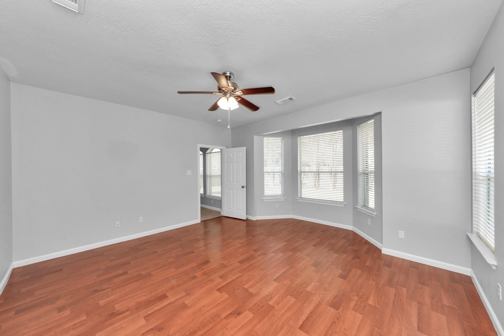 1819 Misty Falls Lane - Photo 17