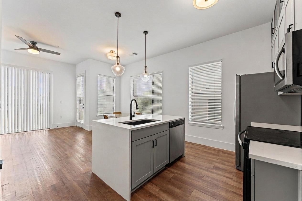 1508 Blodgett Street - Photo 7