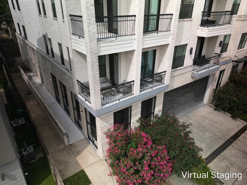 1508 Blodgett Street - Photo 2