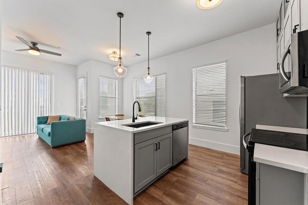 1508 Blodgett Street - Photo 8