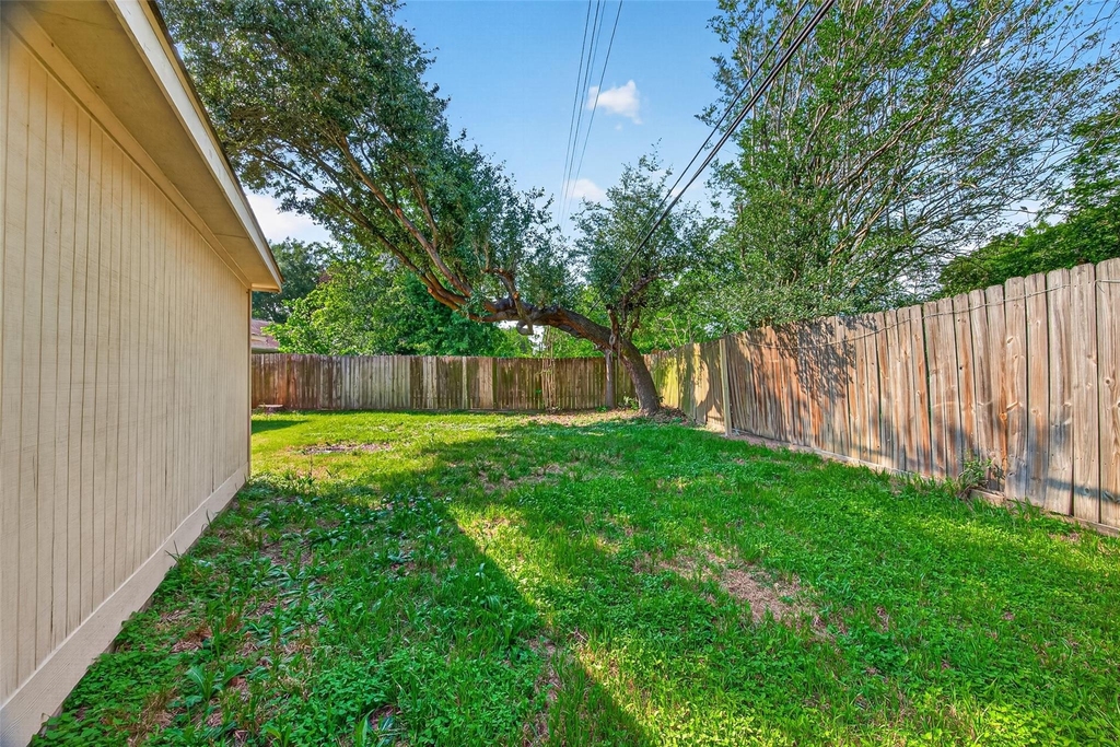 22206 Red River Drive - Photo 21